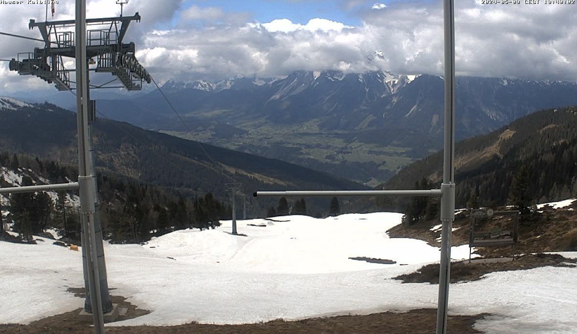 Hauser Kaibling webcam - ski station Alm 6er