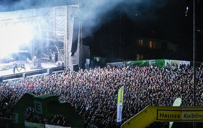 Koncert speciální třídy ŽIVĚ na sněhu!